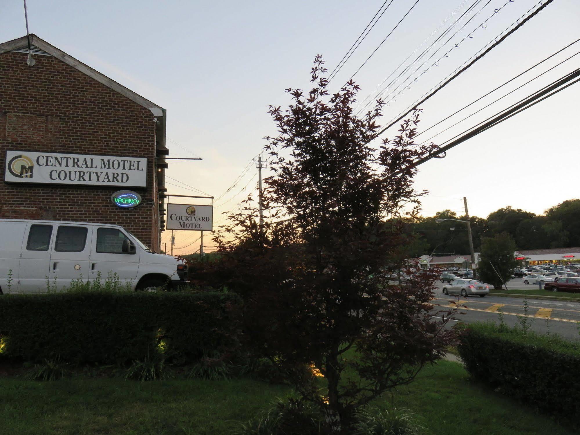 Central Motel Courtyard White Plains Exteriér fotografie