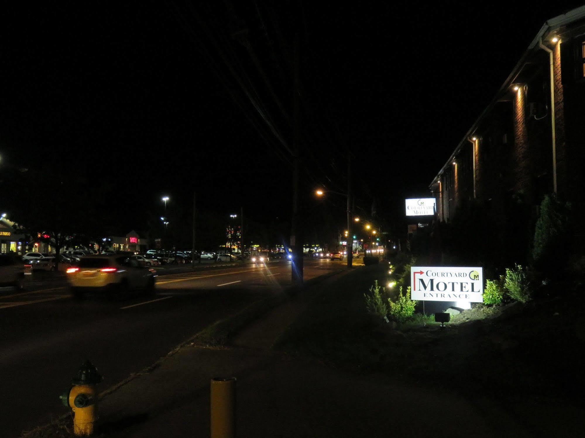 Central Motel Courtyard White Plains Exteriér fotografie