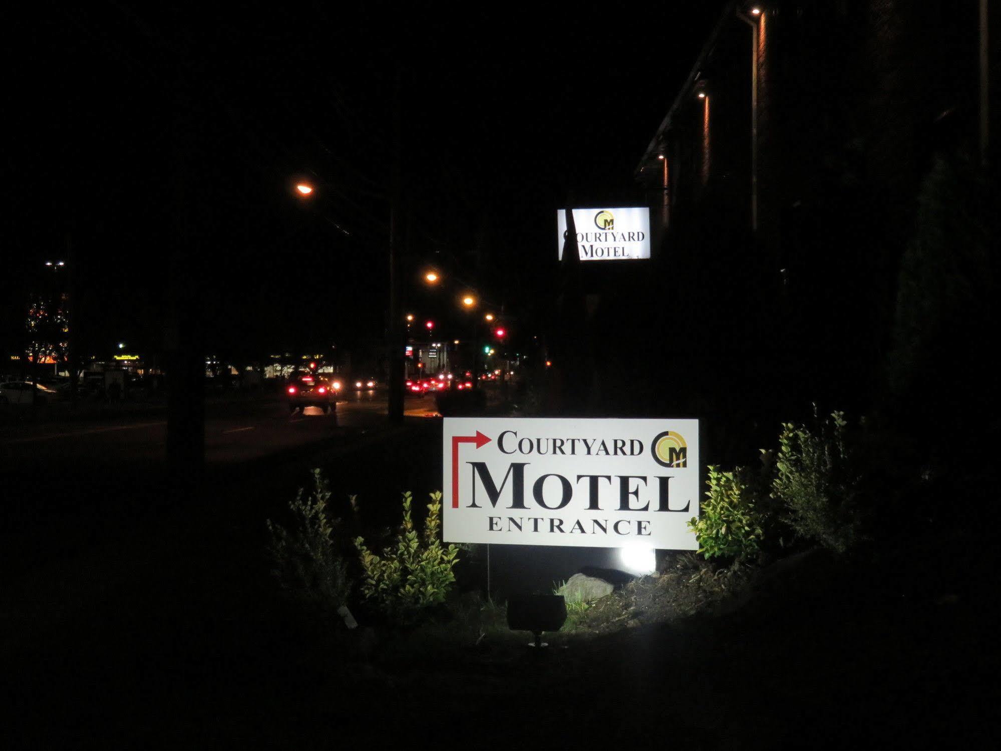 Central Motel Courtyard White Plains Exteriér fotografie